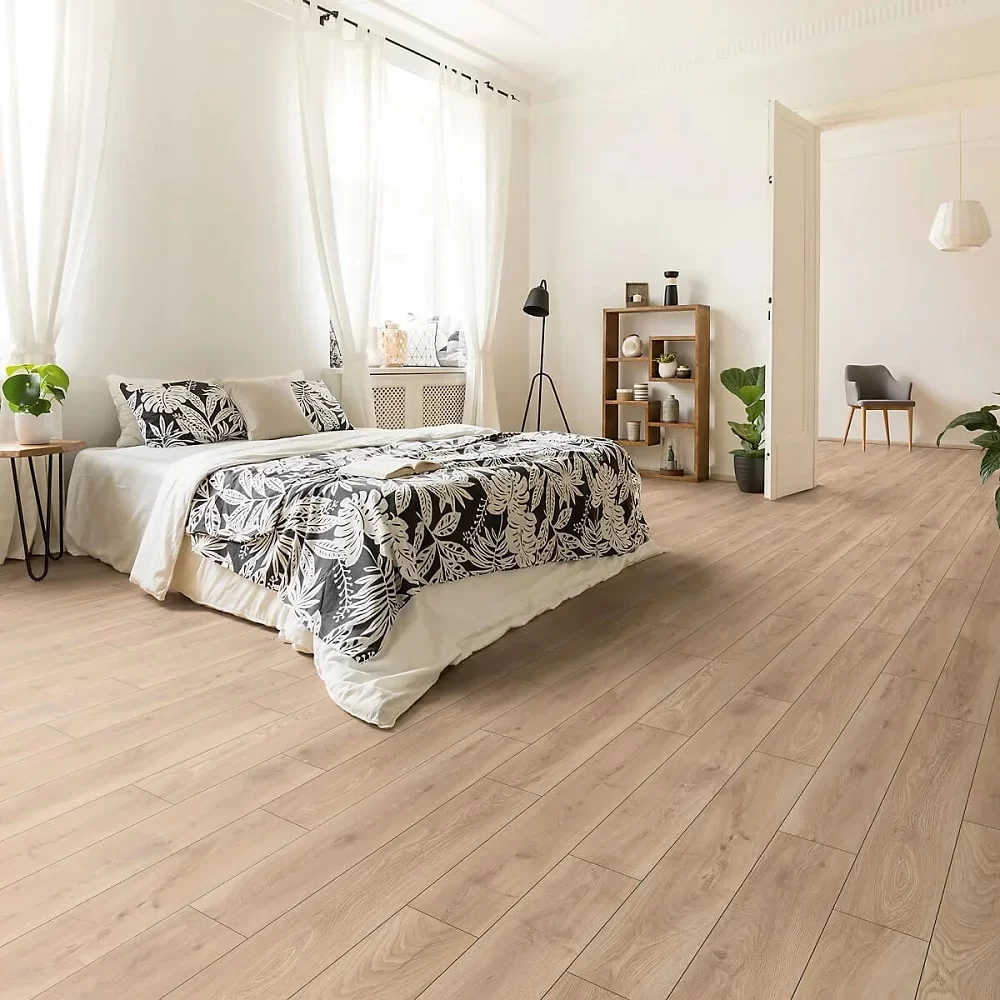 Oak Effect Laminate Flooring